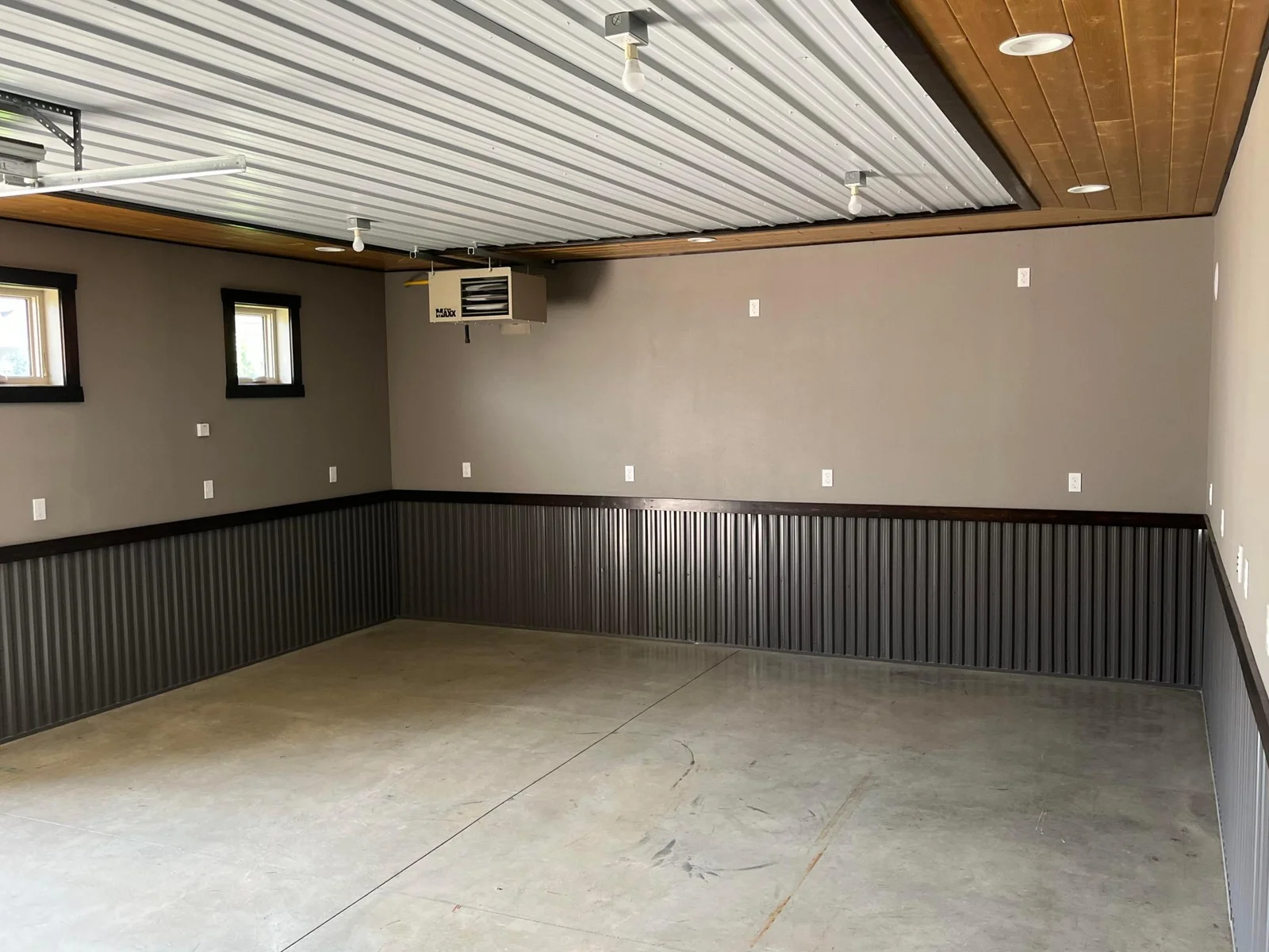 Detached Heated Shed Interior