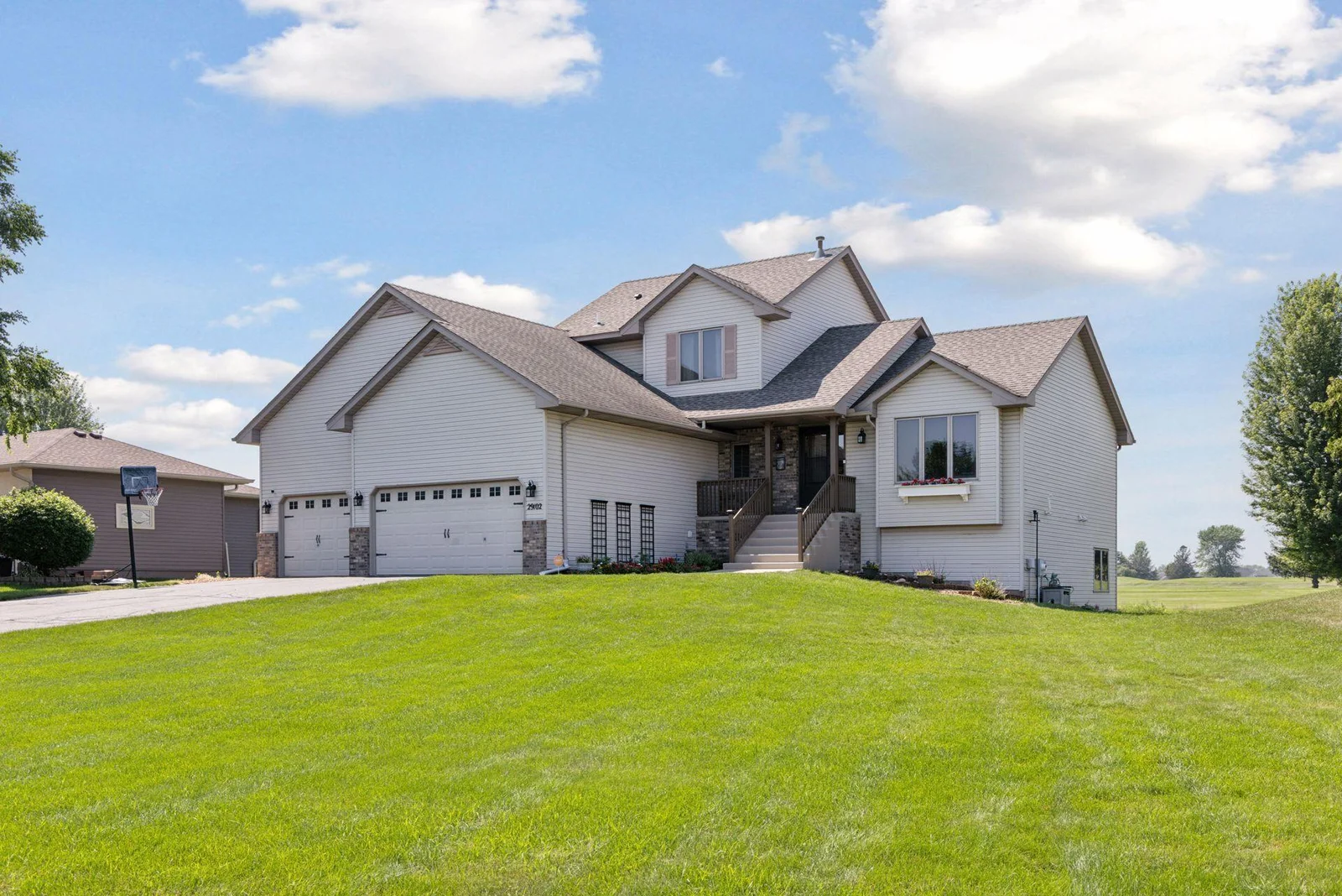 29102 Golf Lane, Lindstrom