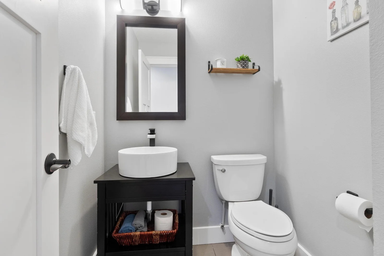 Main Floor Half Bath.JPG