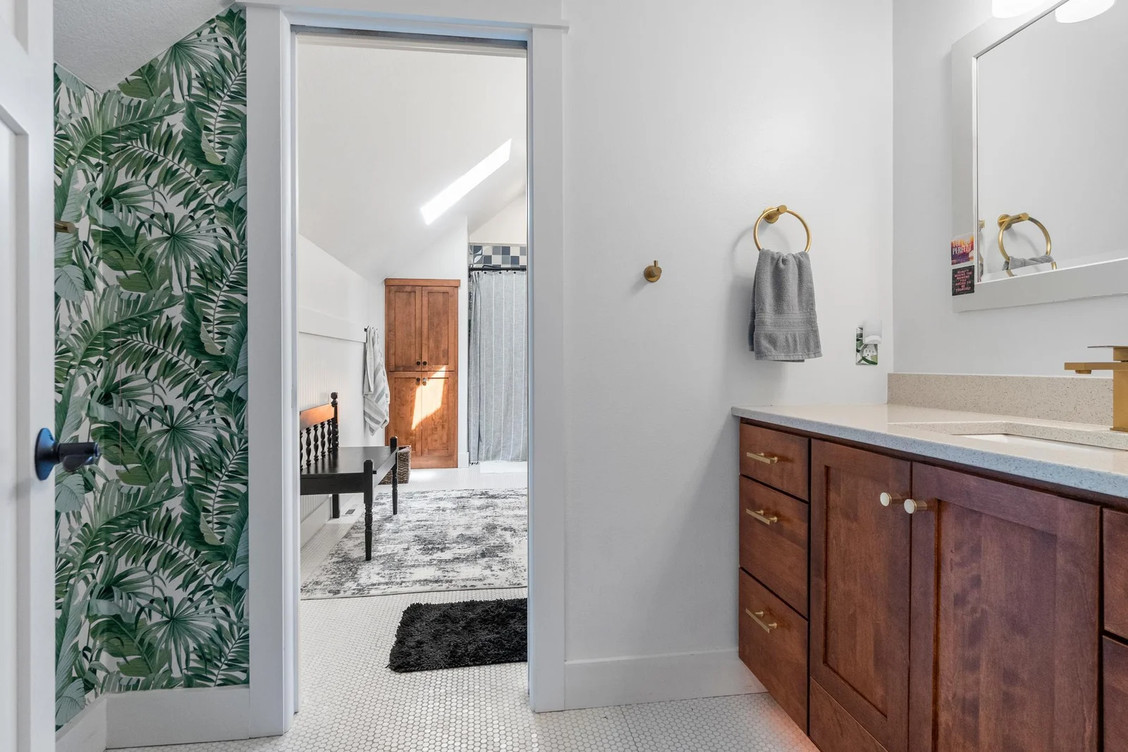 Upstairs Bathroom.JPG