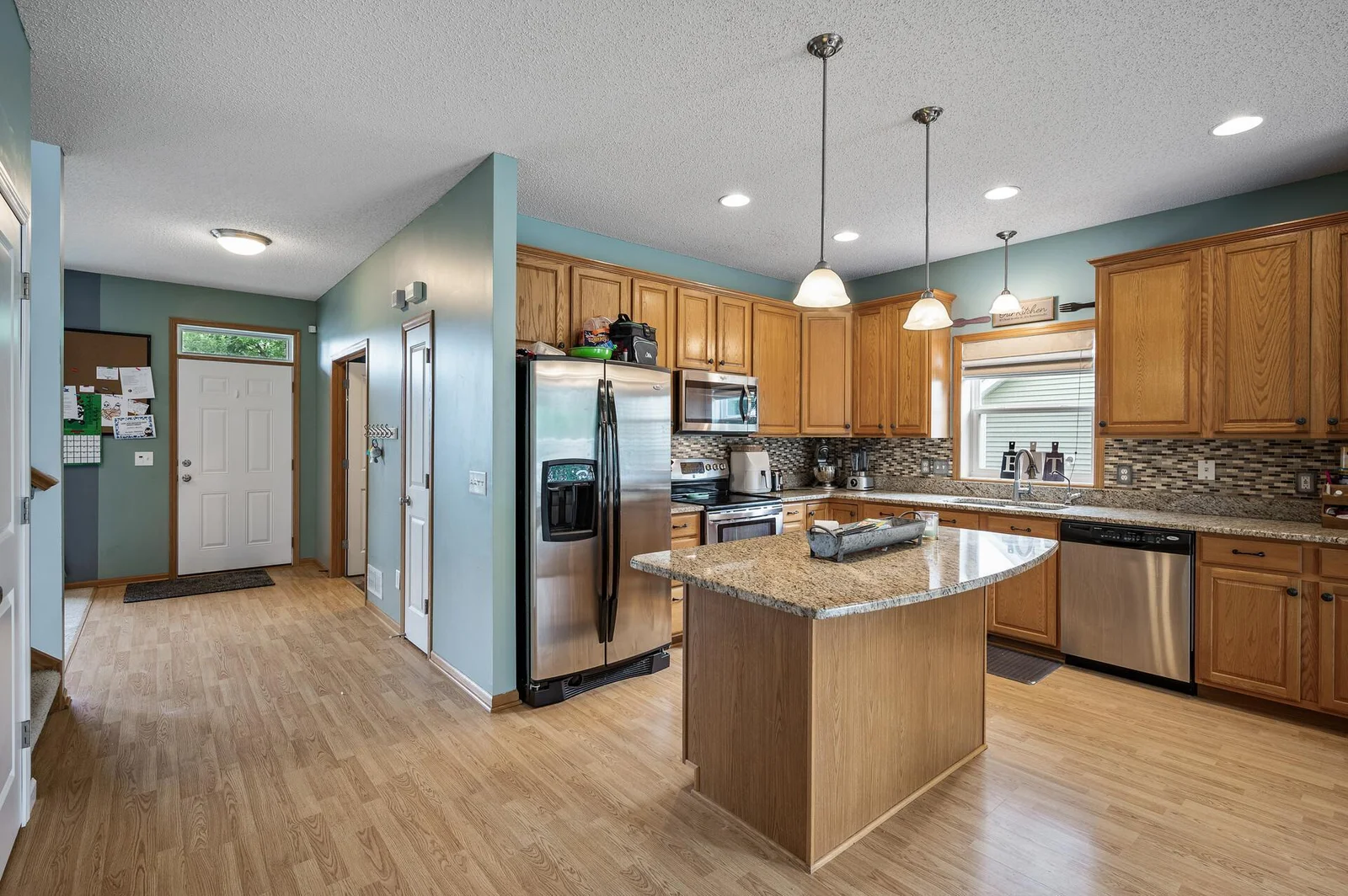 19_11259_69th_Street_NE19_mls.jpg