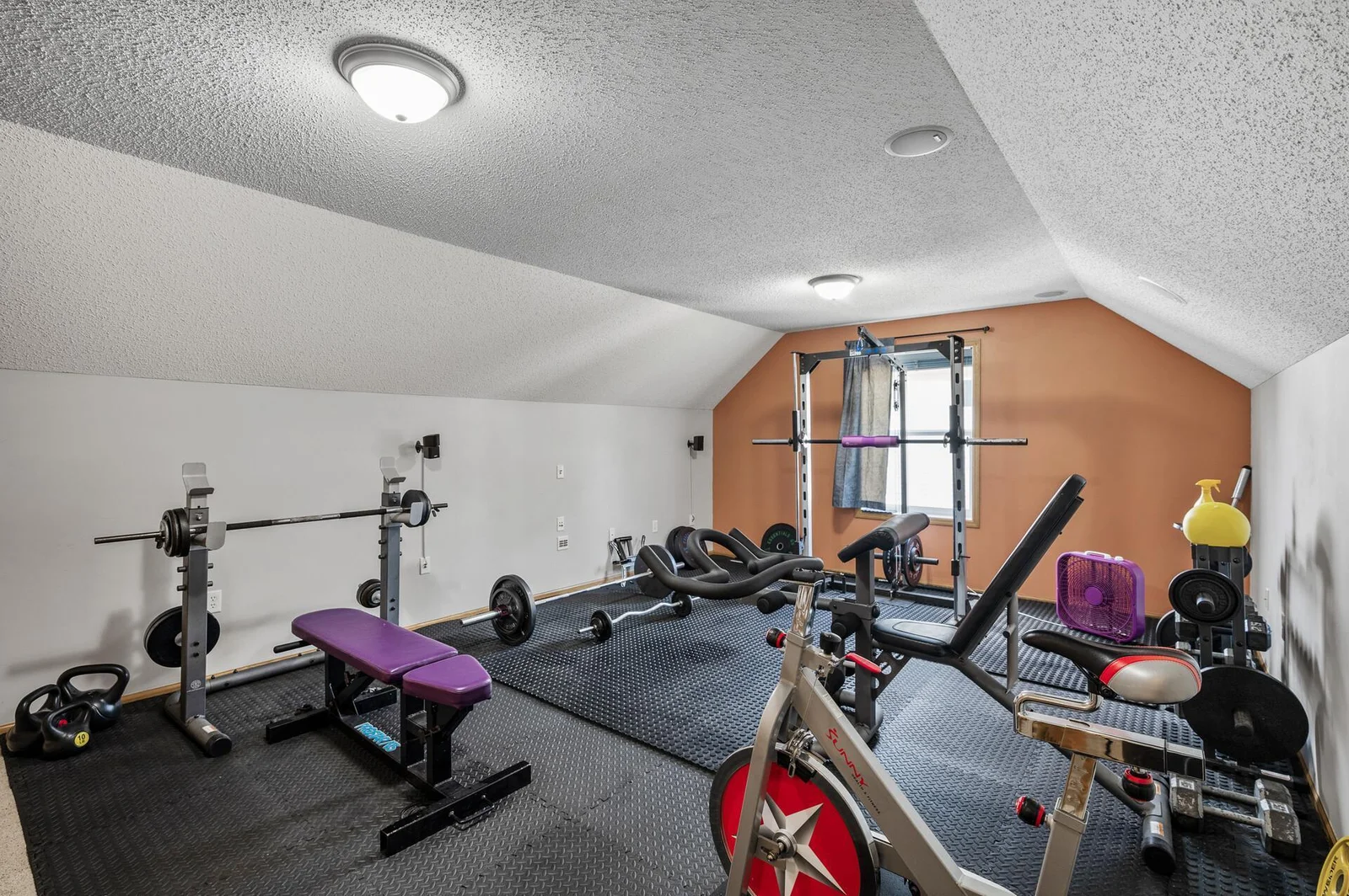 40_11259_69th_Street_NE40_mls.jpg