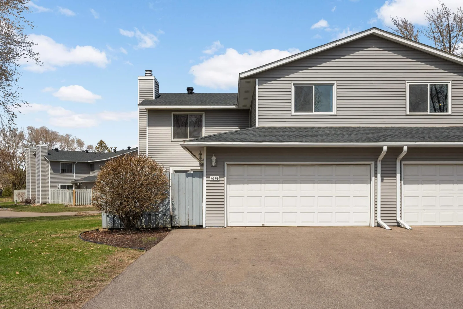 7674 Dunmore Road, Woodbury