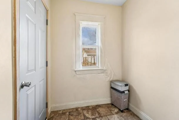 2743 Penn Ave N-15.jpg