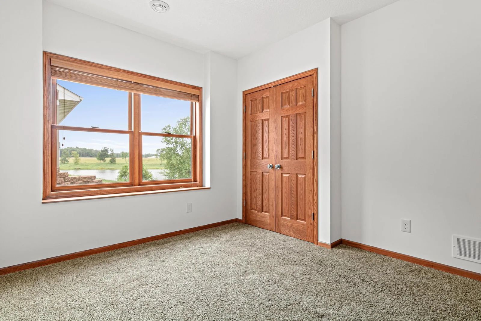 main level bedroom 2.1.jpg