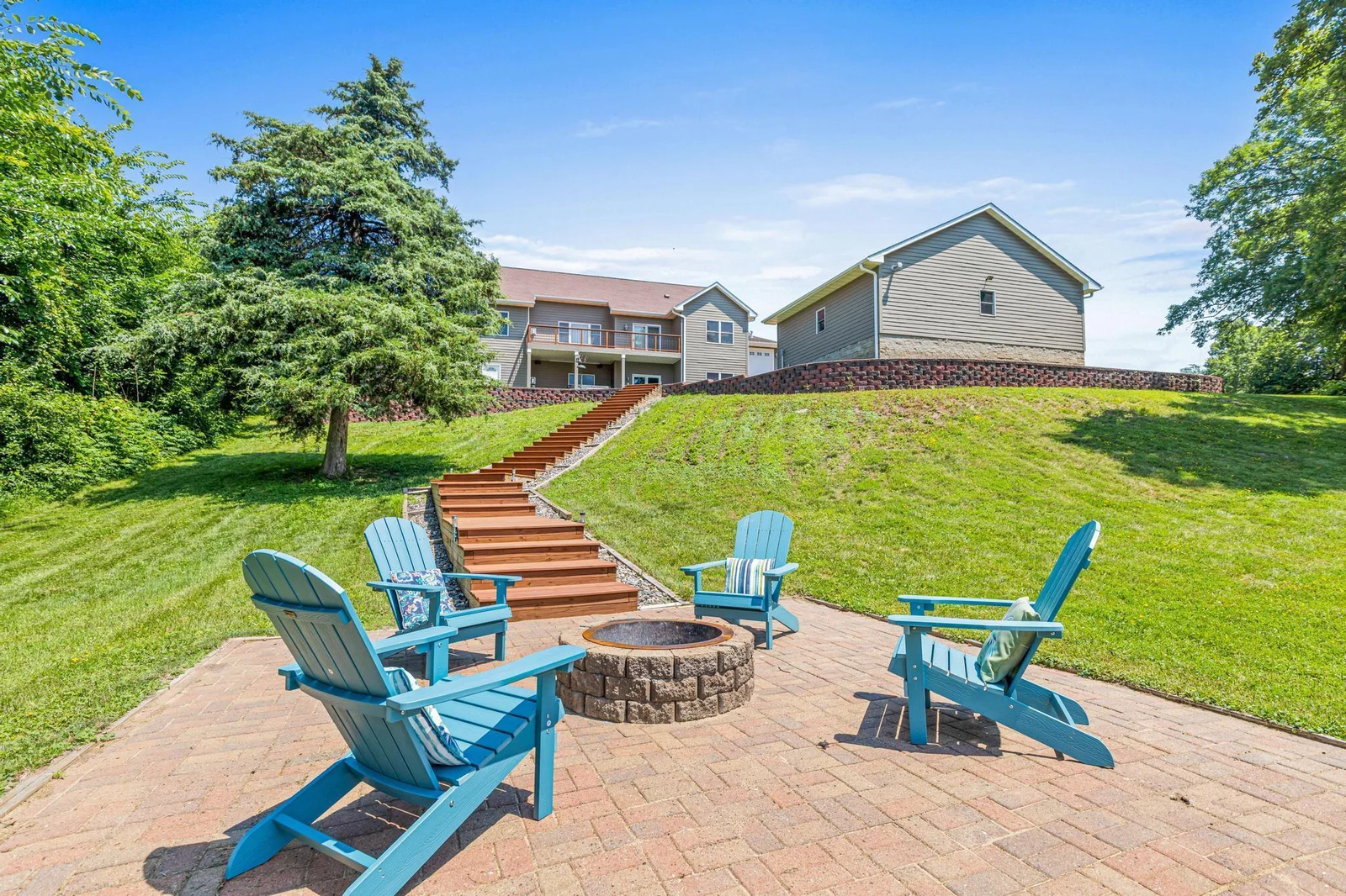 lakeside patio.jpg