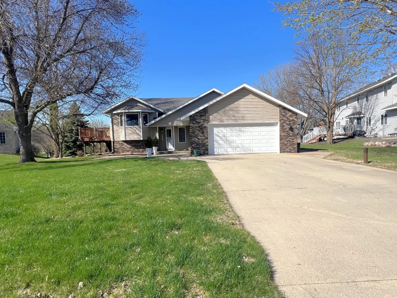 2210 9th Avenue, Willmar