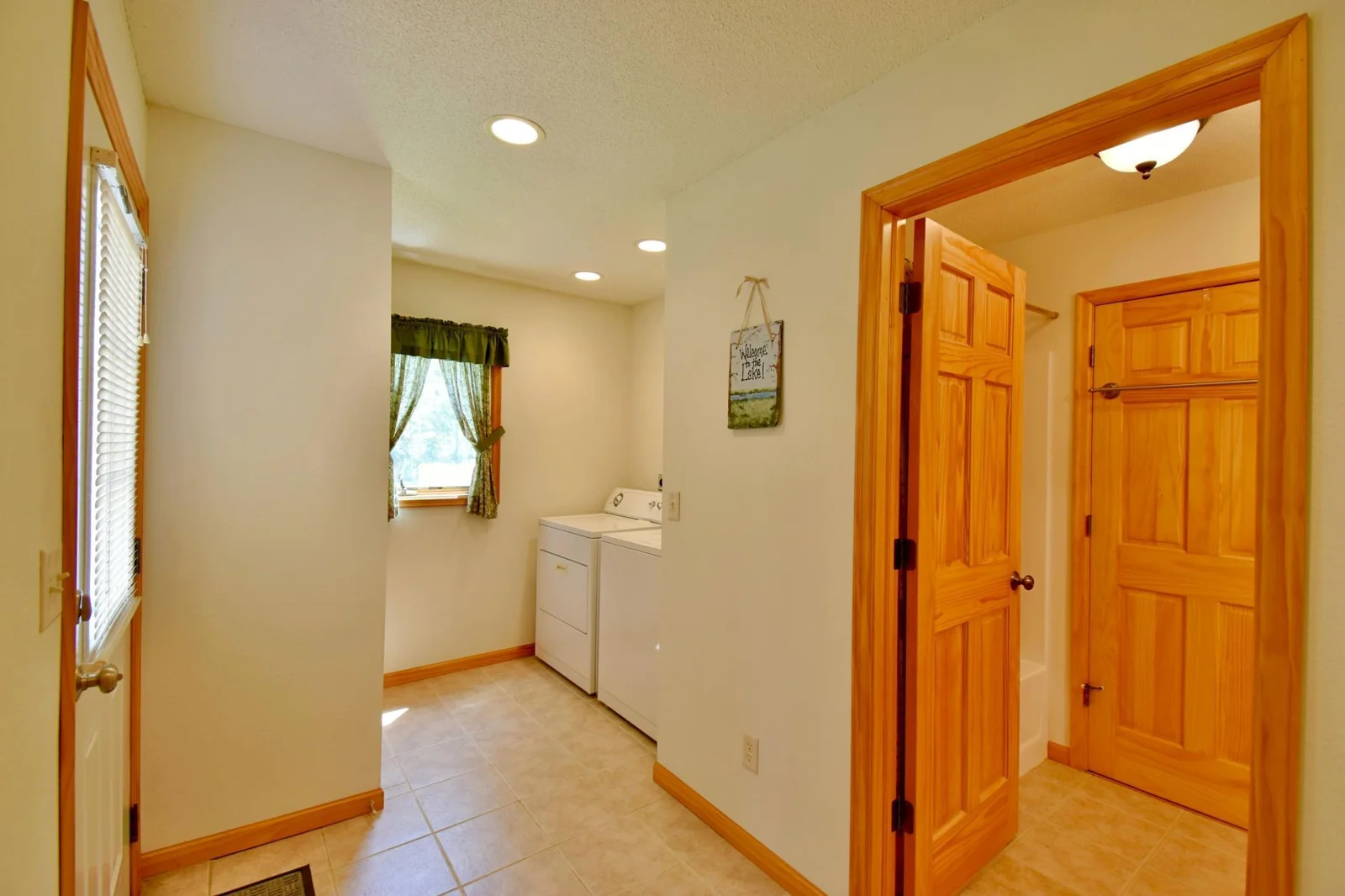 Neal - Charlotte Lake Home - 9.jpg