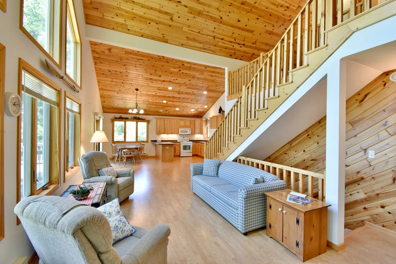 Neal - Charlotte Lake Home - 25.jpg