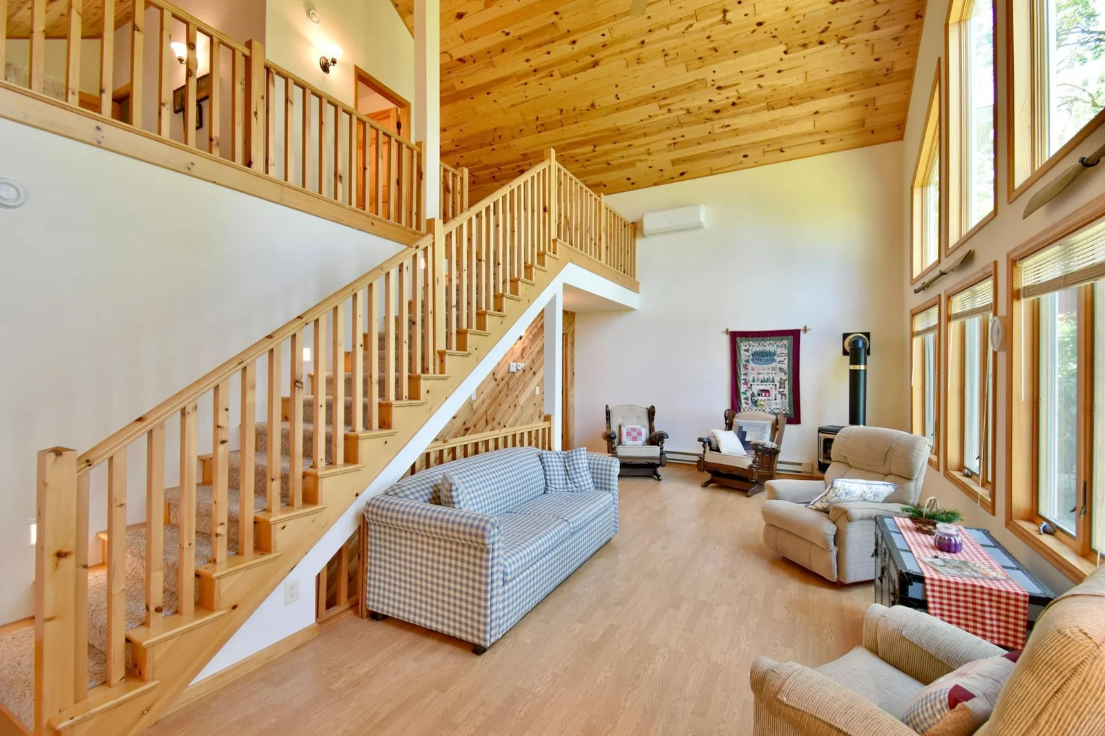 Neal - Charlotte Lake Home - 22.jpg