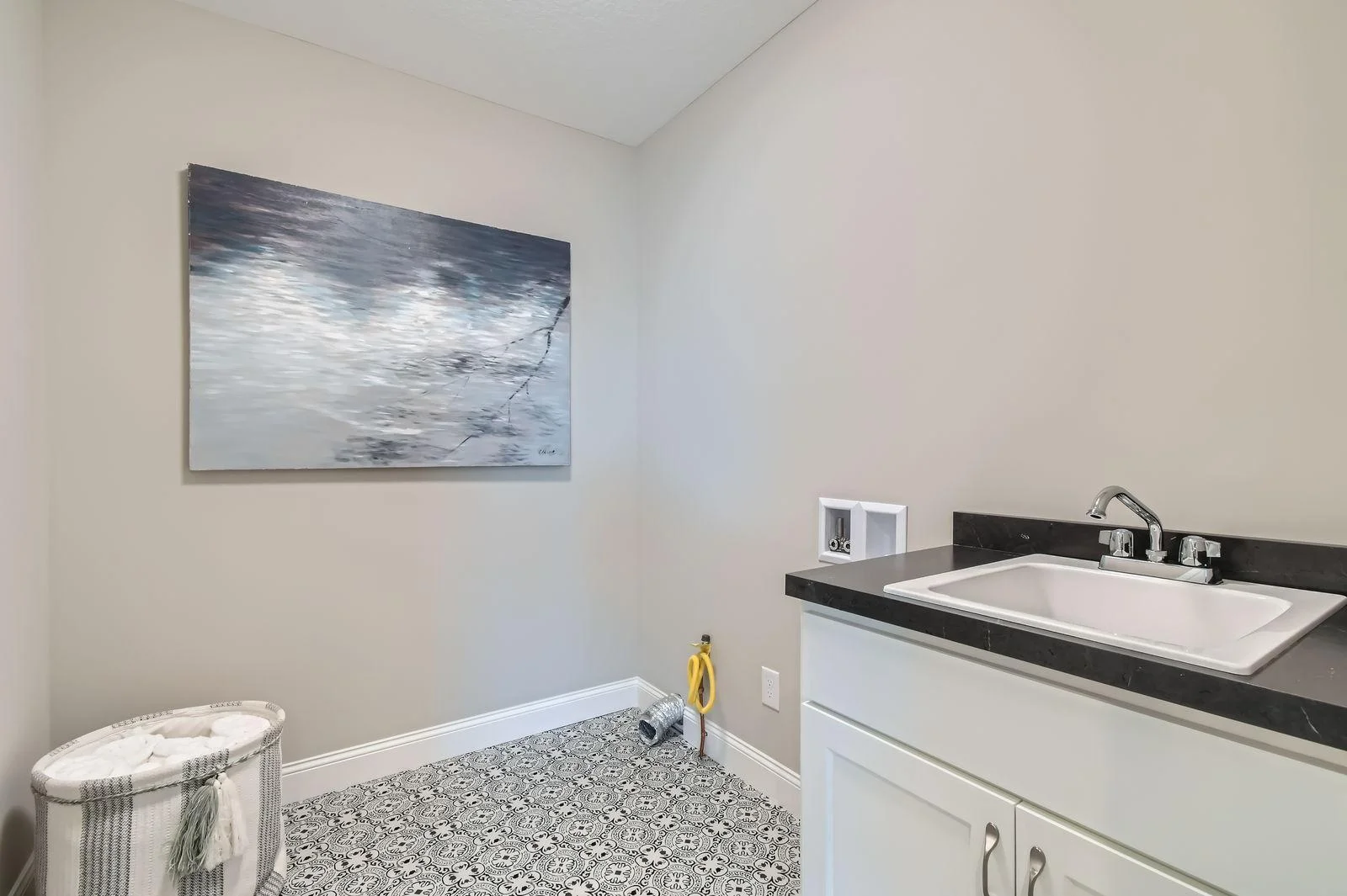 7317 Agate Trl - Web Quality - 020 - 21 2nd Floor Mudroom.jpg