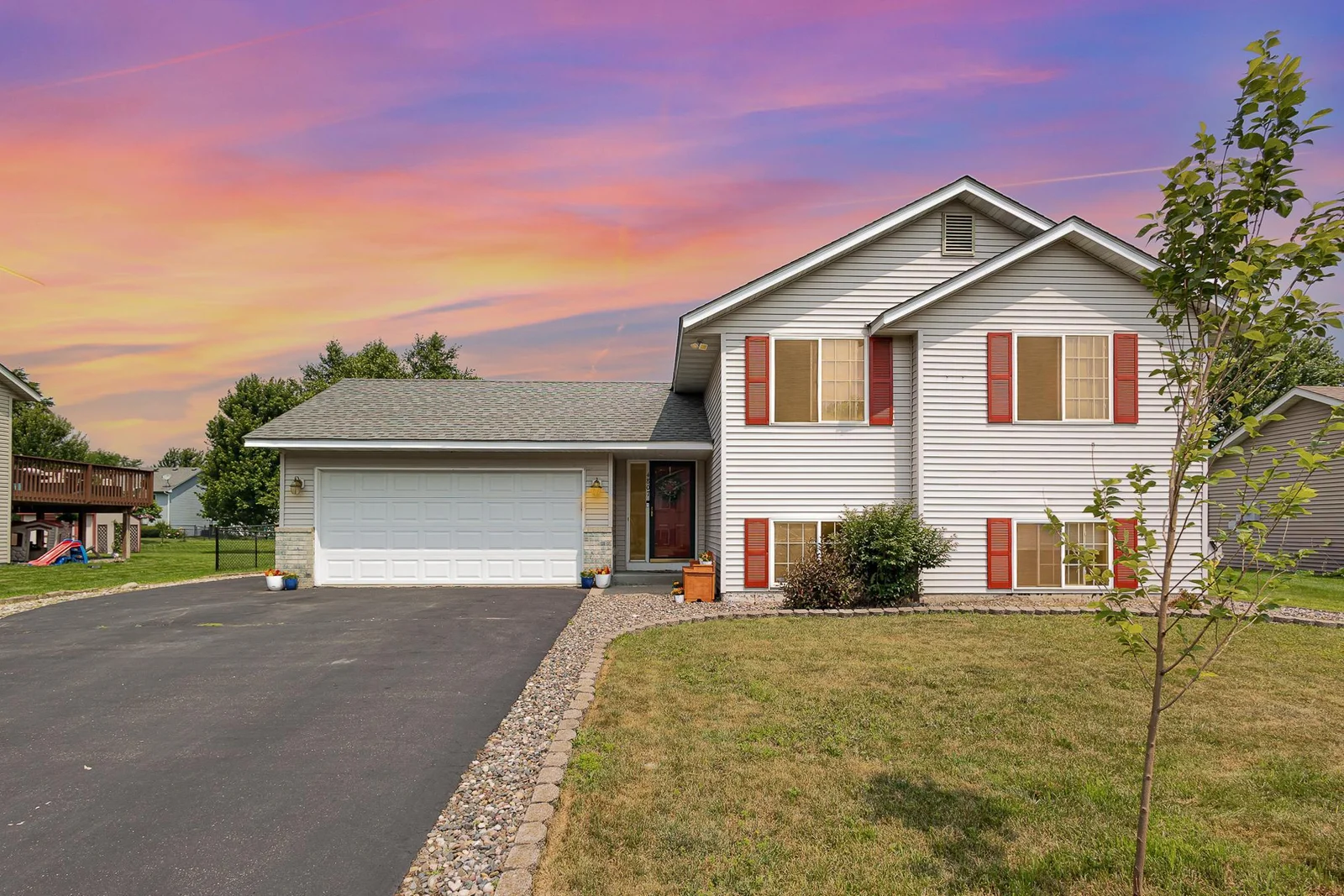 4807 190th Street, Farmington