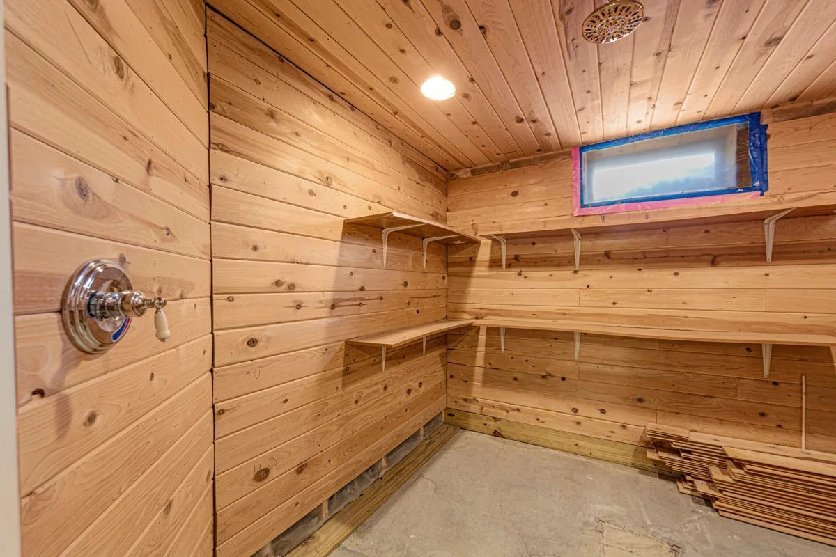 54 Steam shower_lower.jpg