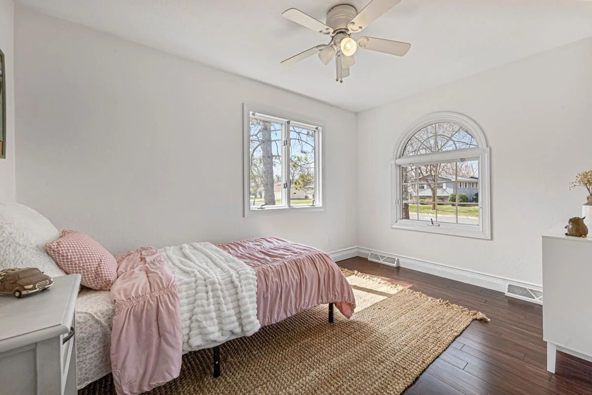 16 Bedroom 1.jpg