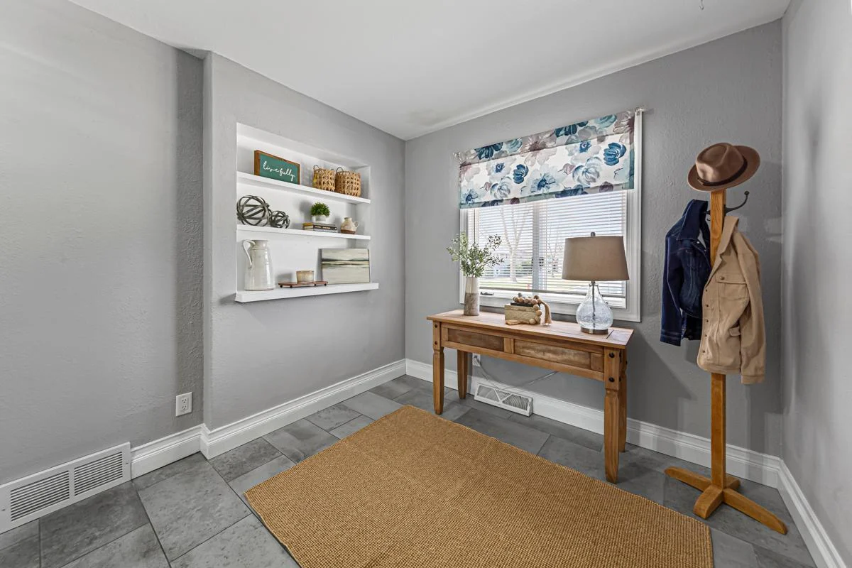 41 Mudroom.jpg