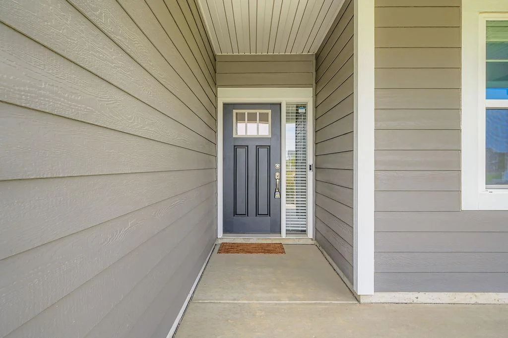 10955 Glacier Lane N - MLS Sized - 003 - 03 Exterior Front Entry.jpg