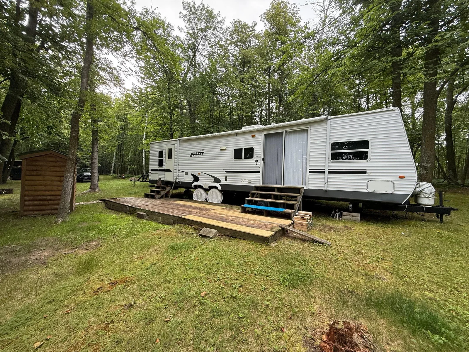 36' Keystone Hornet RV