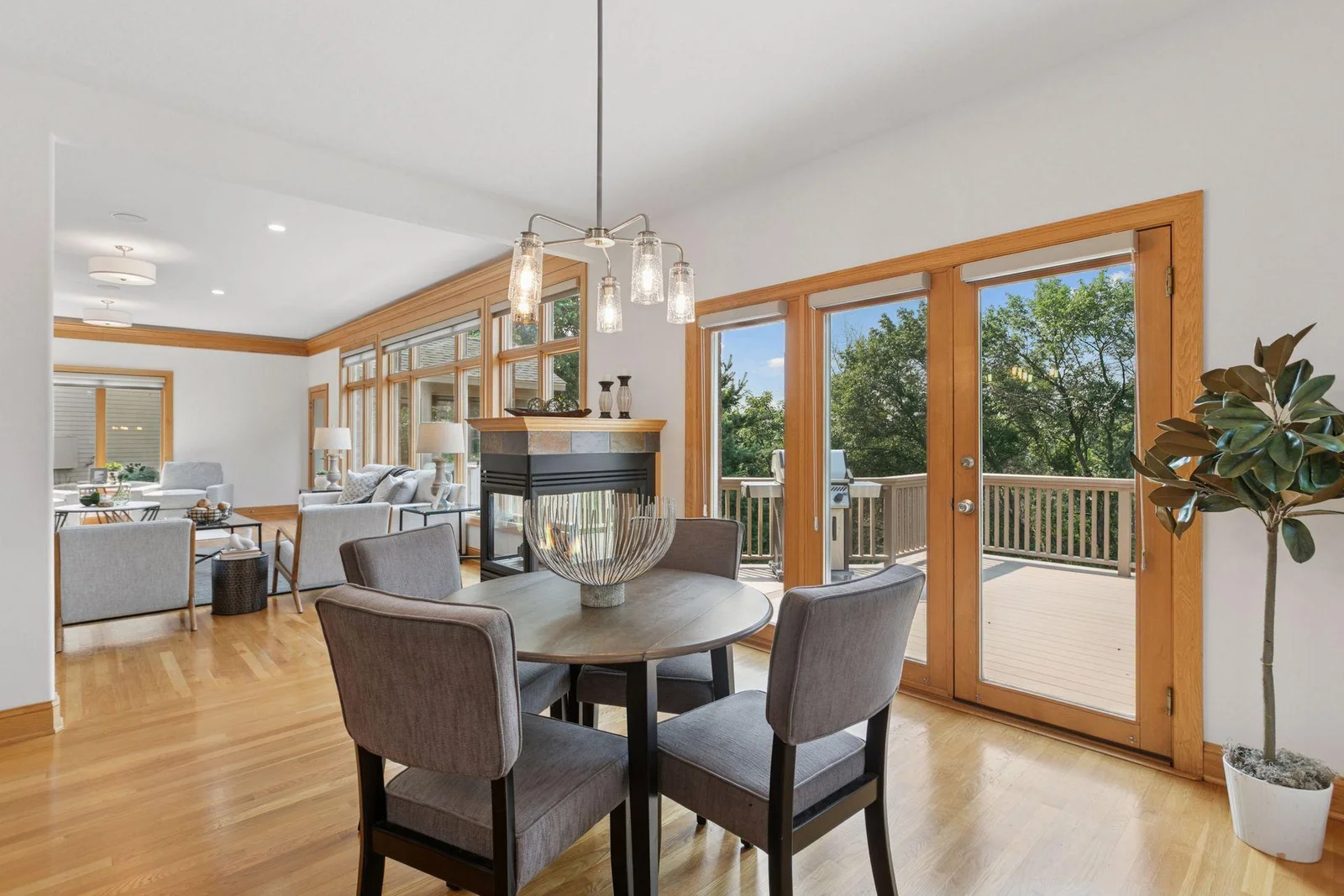 Eat-in kitchen with access to the deck and gas grill makes for effortless good-times