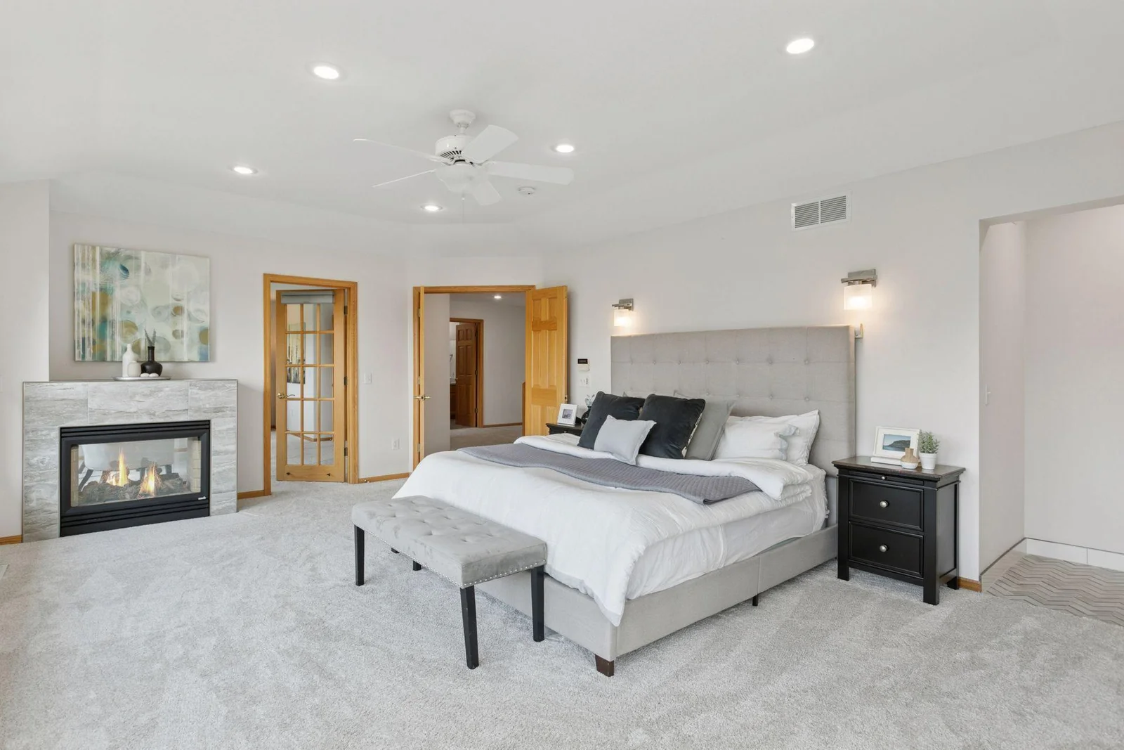 The room is incredibly spacious lofted within the tree tops