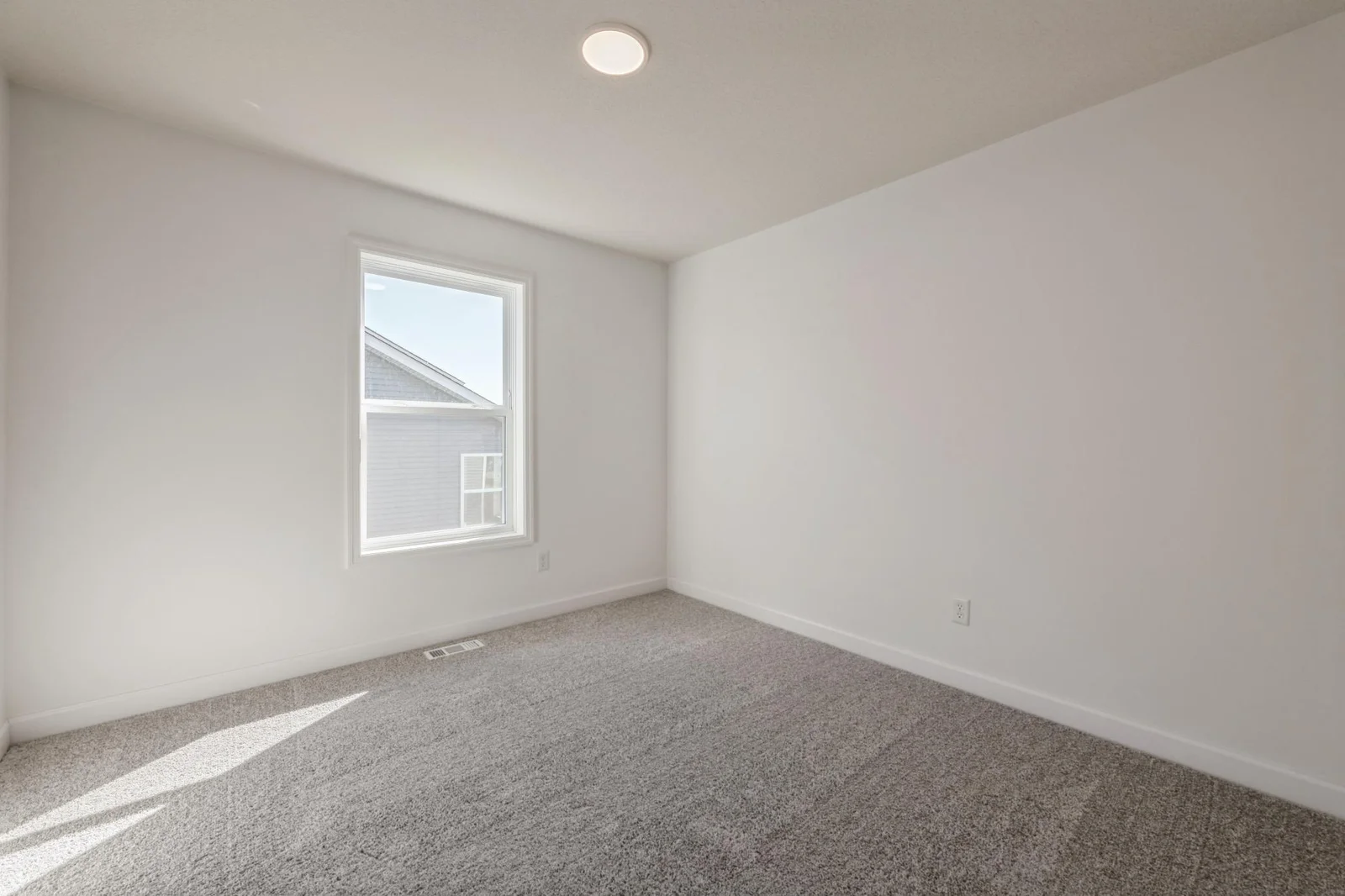 *Photo of similar home. Actual finishes will vary.