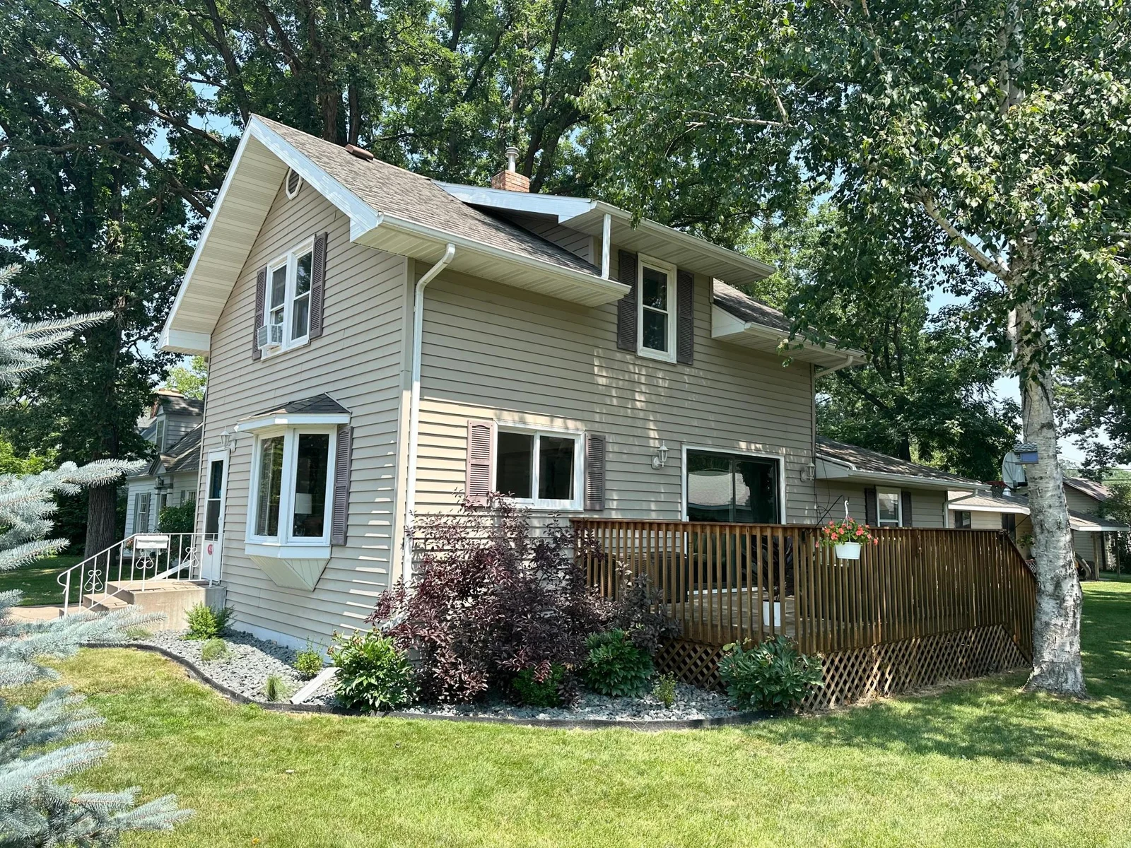 418 Park Street, Mora