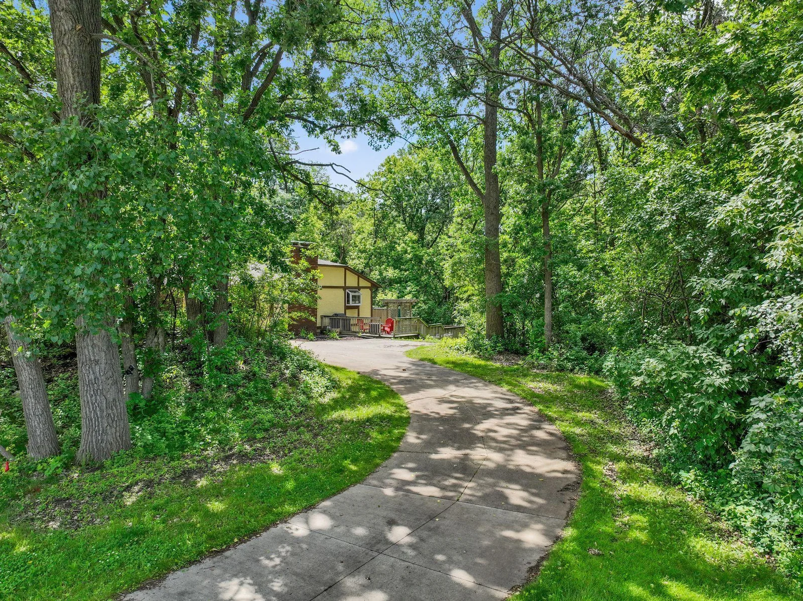 2234 Woodlynn Avenue, Maplewood