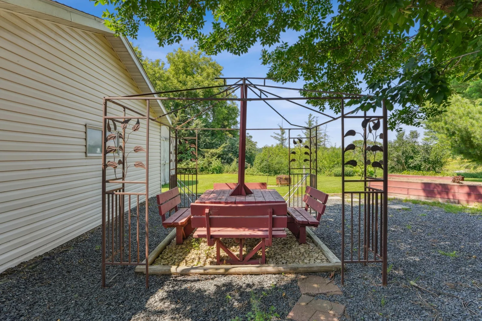 picnic table