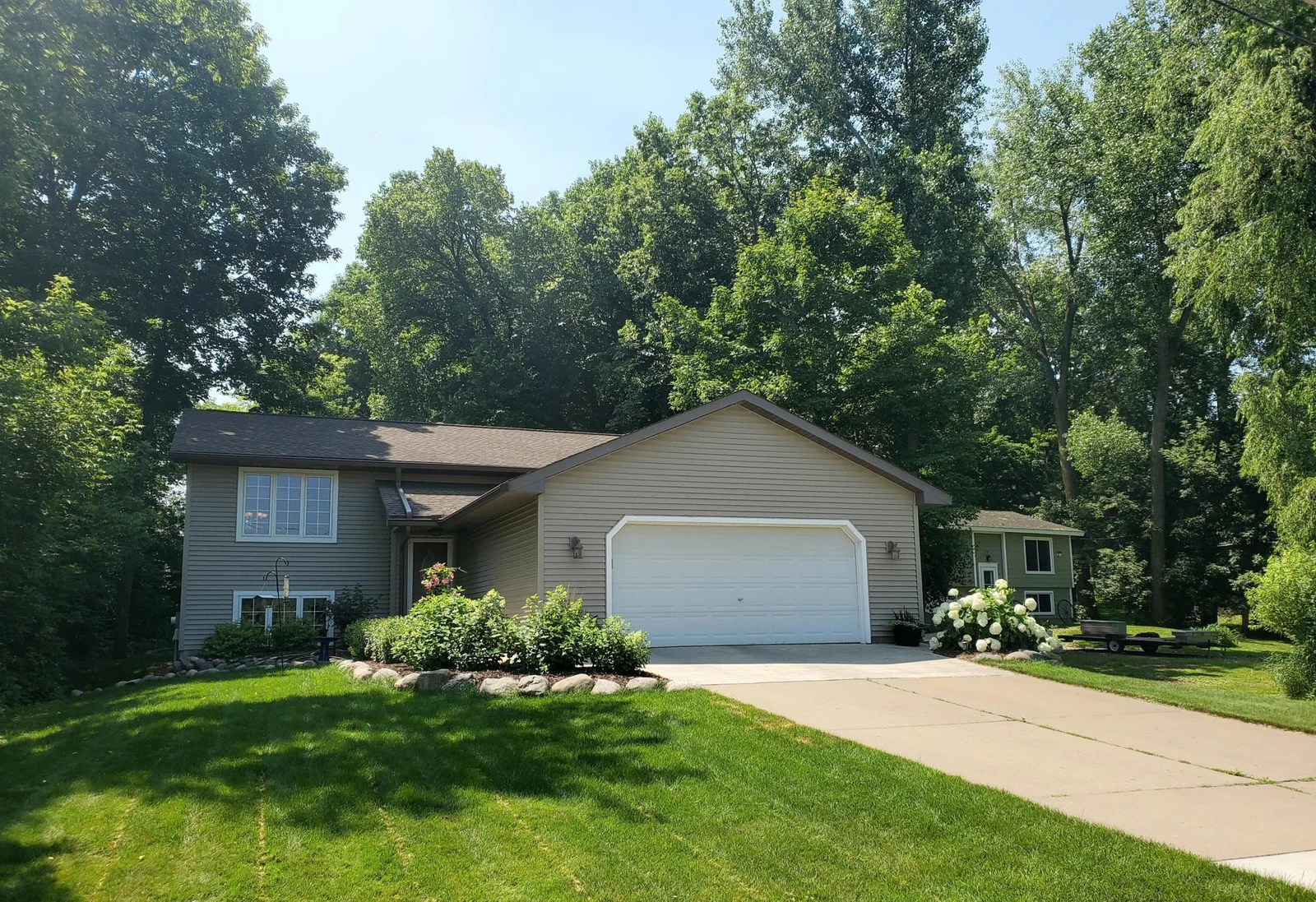 7723 Shore Circle, Forest Lake