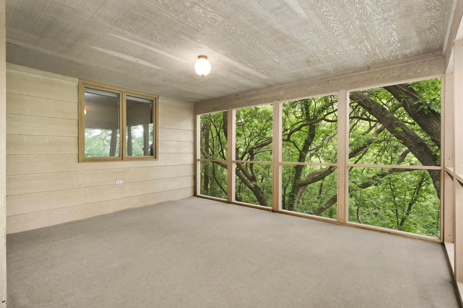 14 x 12 screen porch off living room