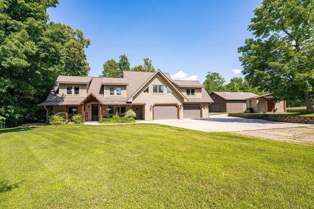 18732 Sugar Lake Trail, Cohasset