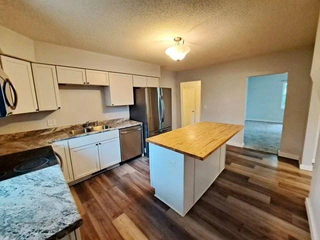 Kitchen_.jpg