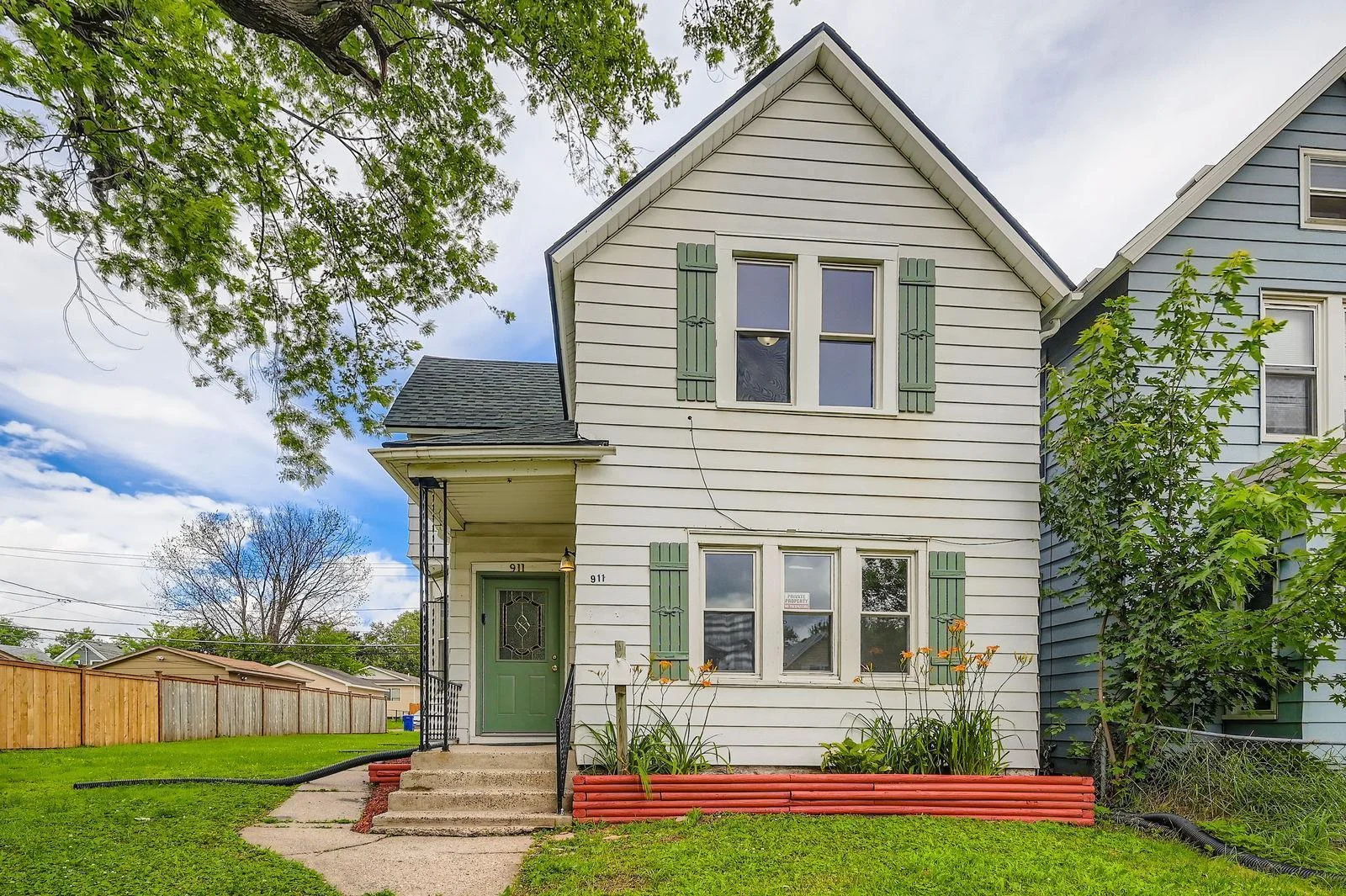 911 Sims Avenue, Saint Paul