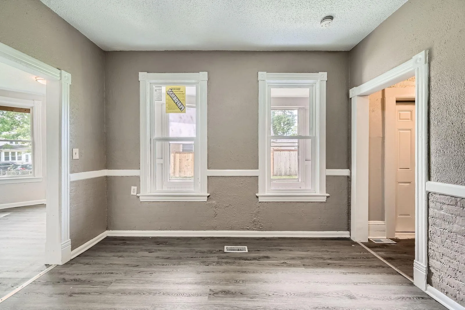 911 Sims Ave - Web Quality - 008 - 08 Dining Room.jpg
