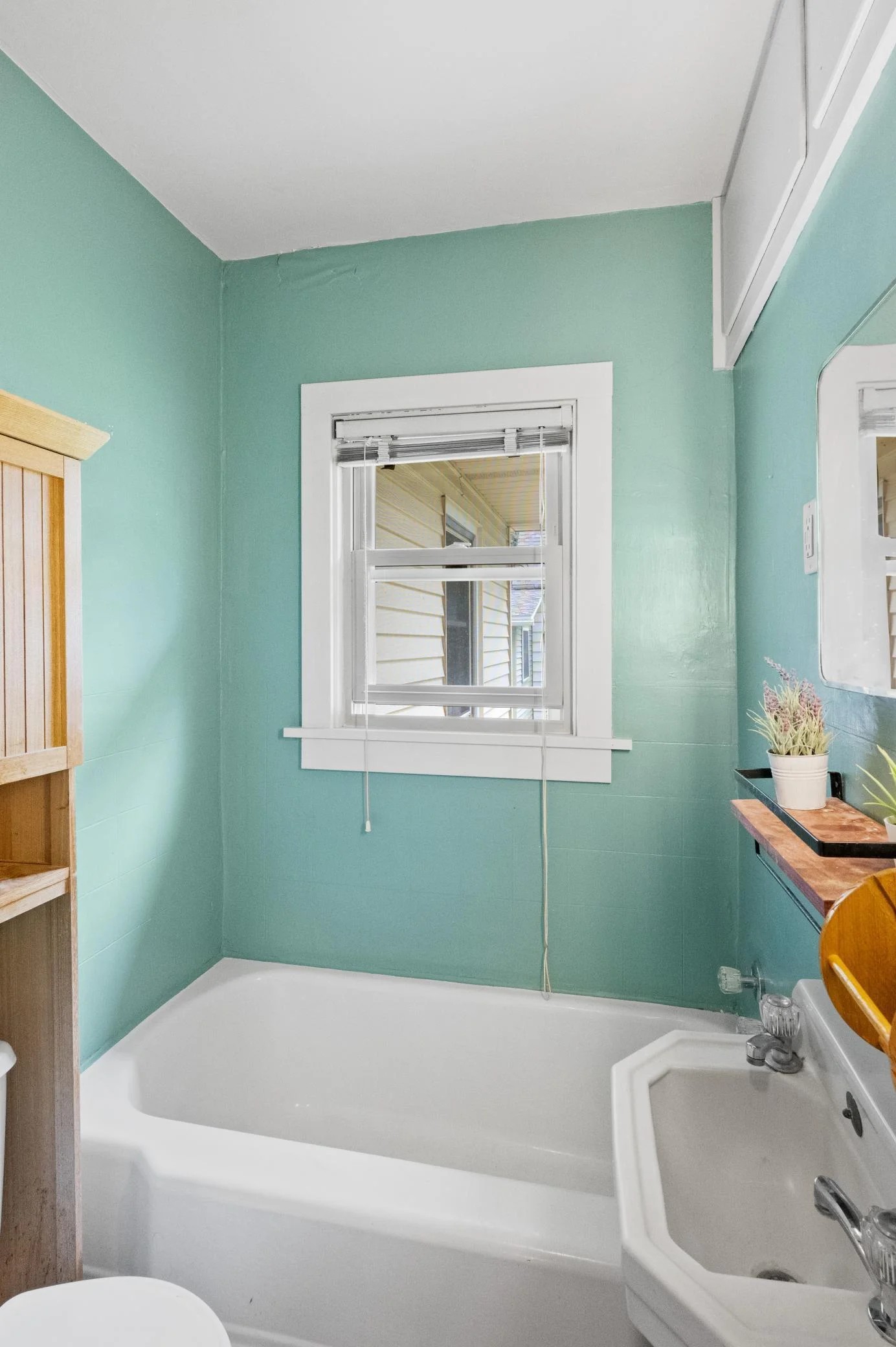 Main Floor Bathroom