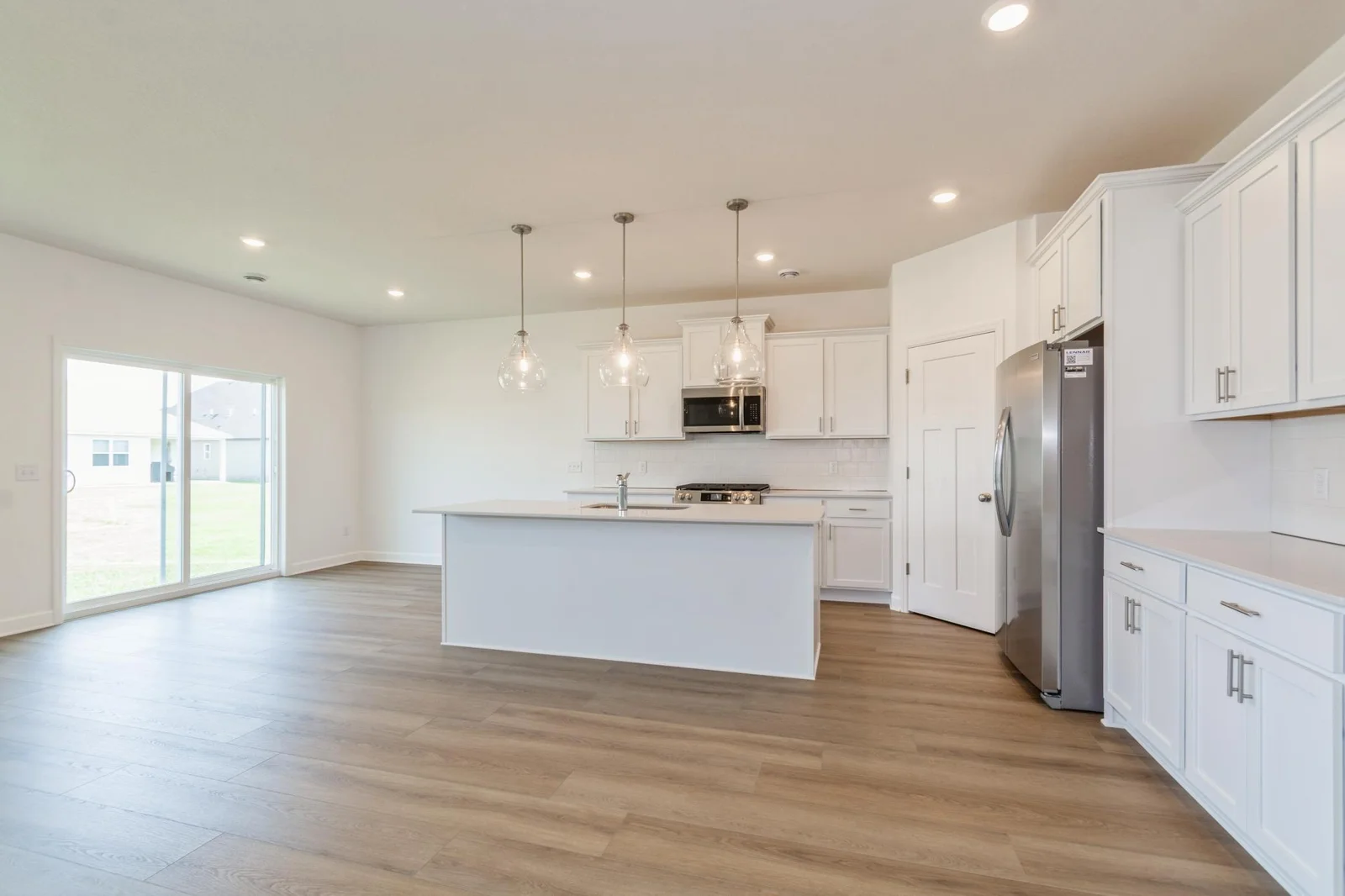 (Actual photo of the home) Home is complete and move in ready!
