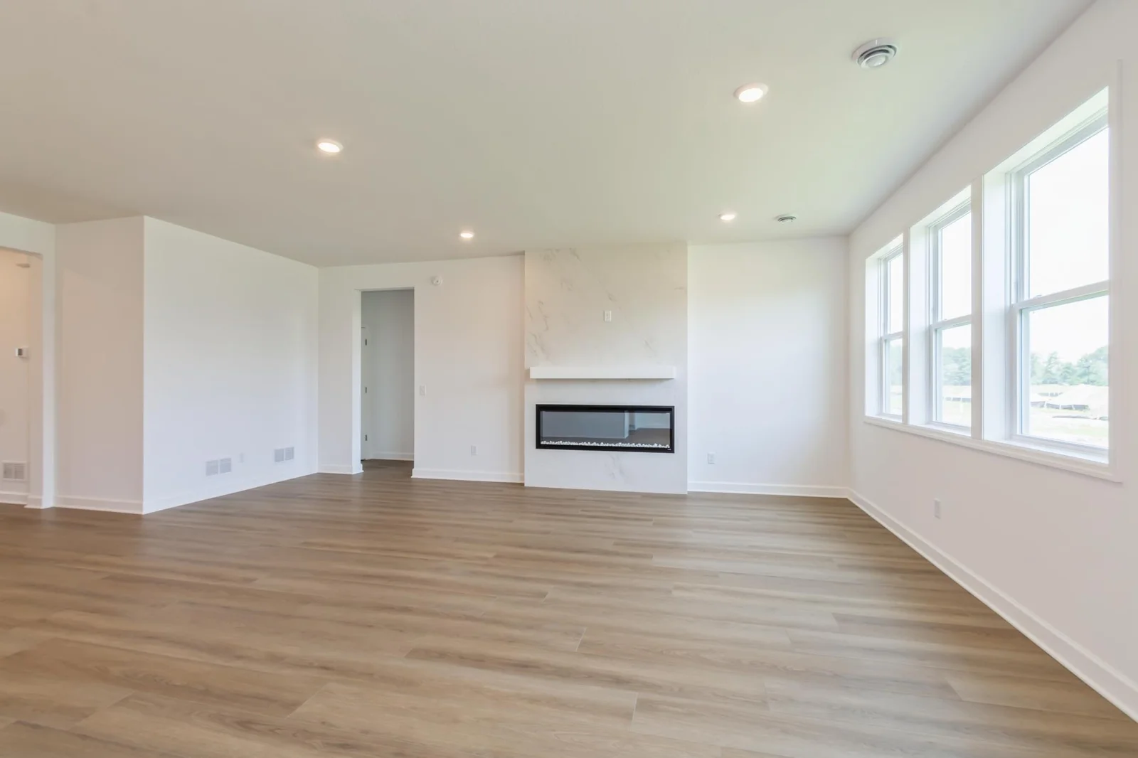 (Actual photo of the home) Home is complete and move in ready!