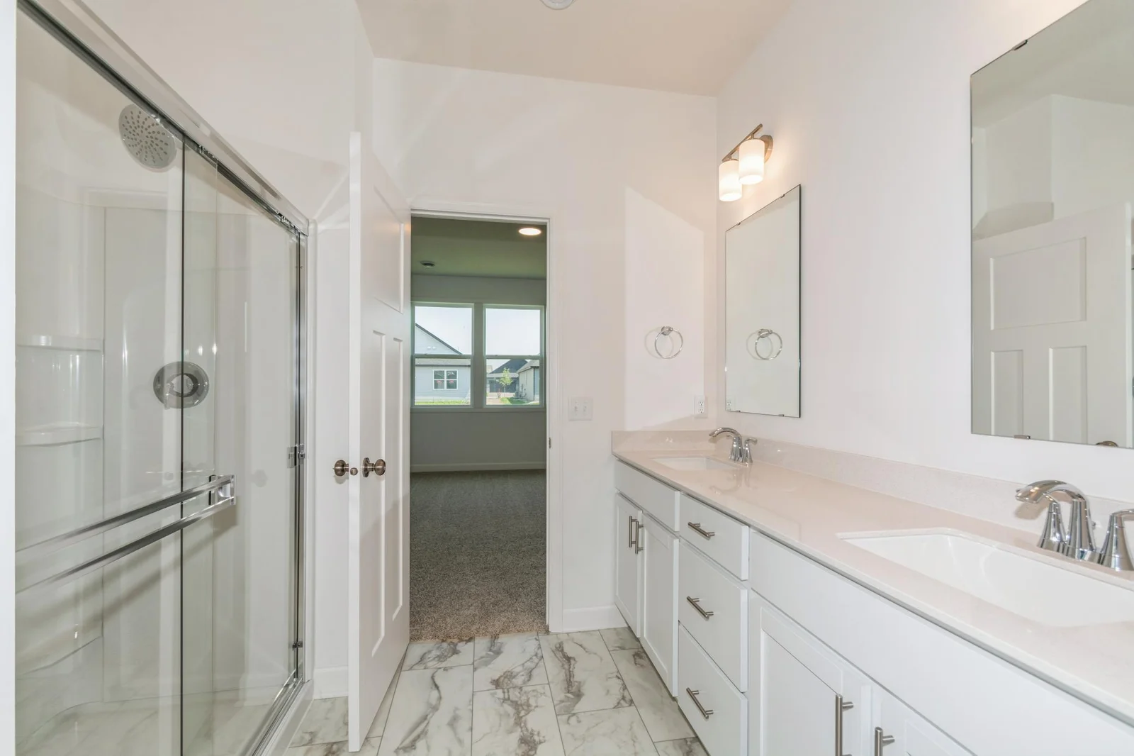 (Actual photo of the home) Home is complete and move in ready!