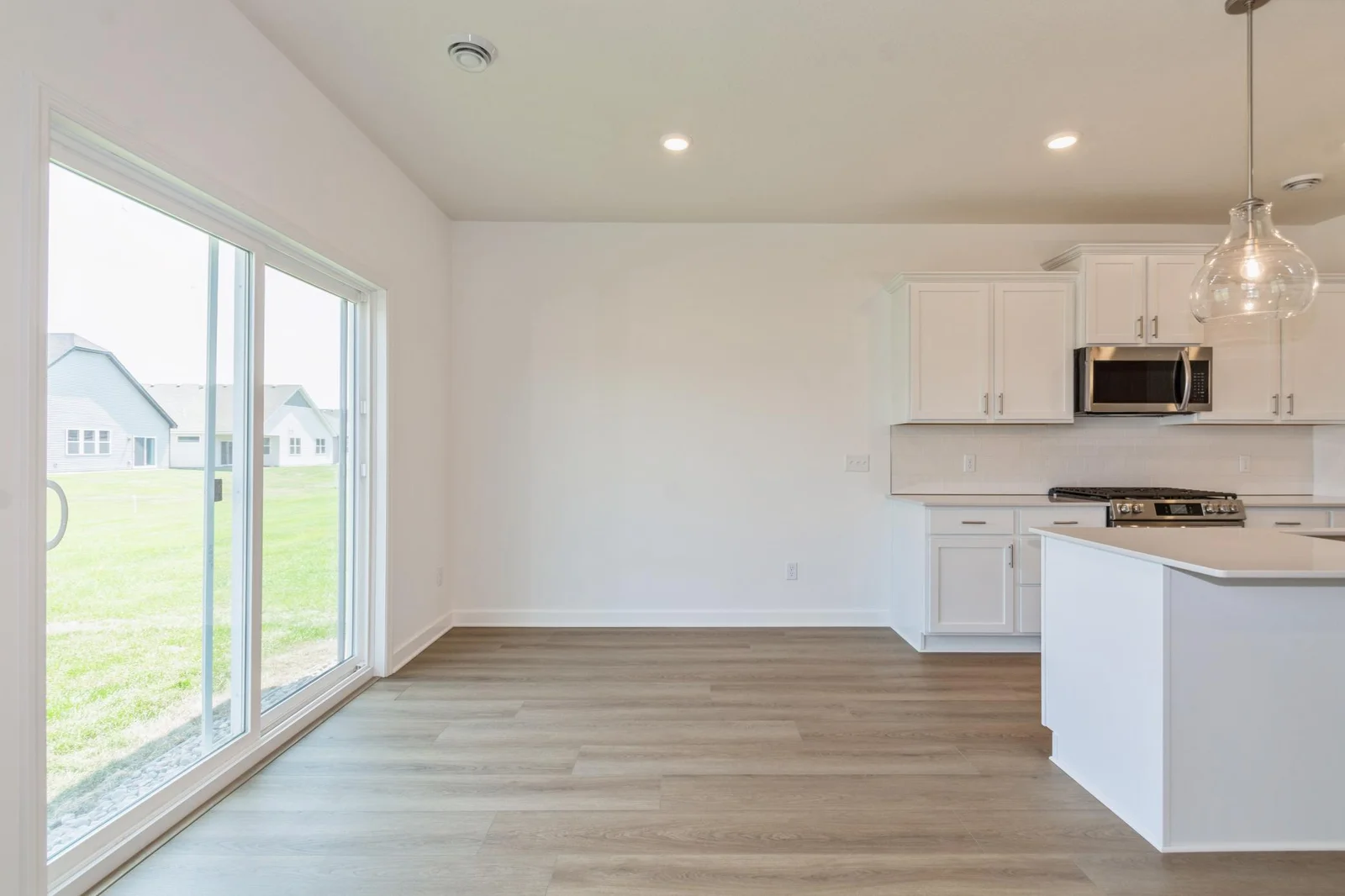 (Actual photo of the home) Home is complete and move in ready!