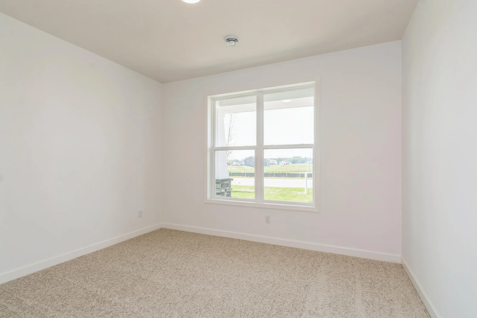 (Actual photo of the home) Home is complete and move in ready!