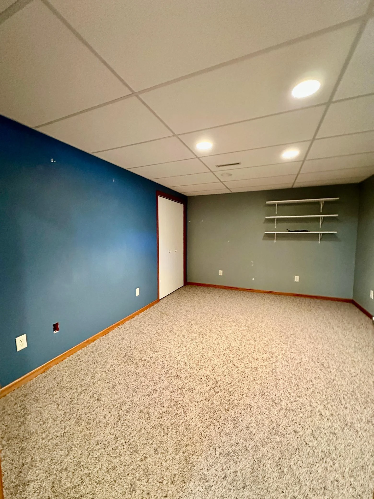 811 office or exercise space.jpg