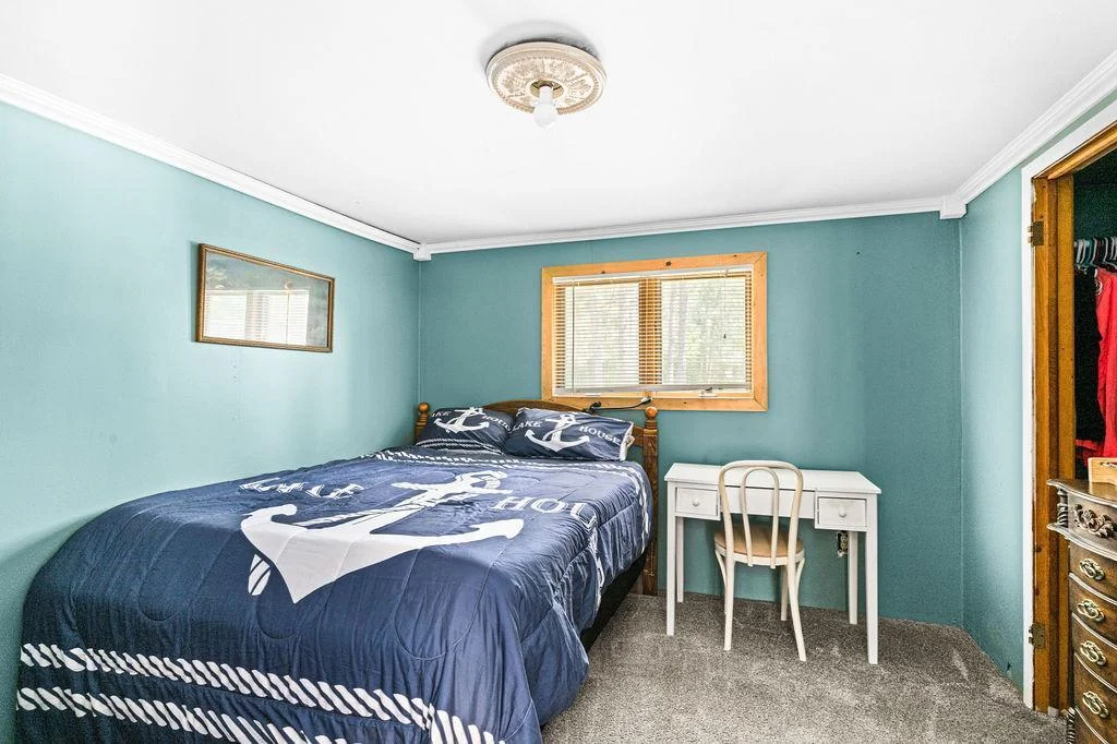 Main Bed 2.jpg