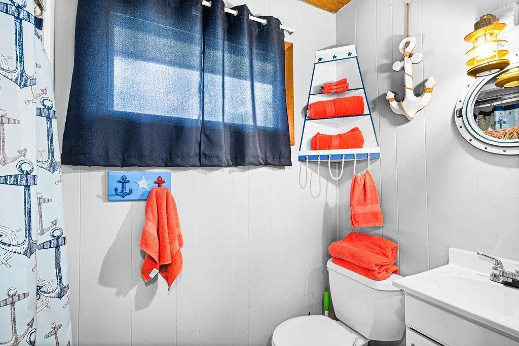Cabin Bath.jpg