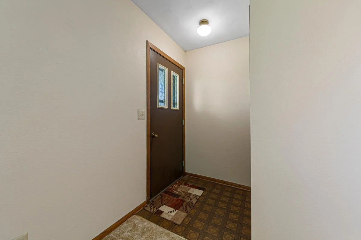 11 Entry_foyer.jpg