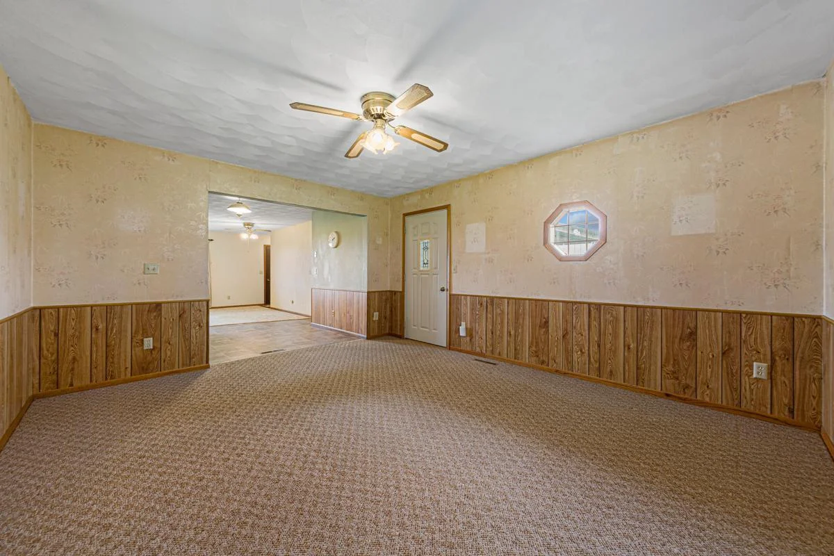 25 Dining_family room.jpg