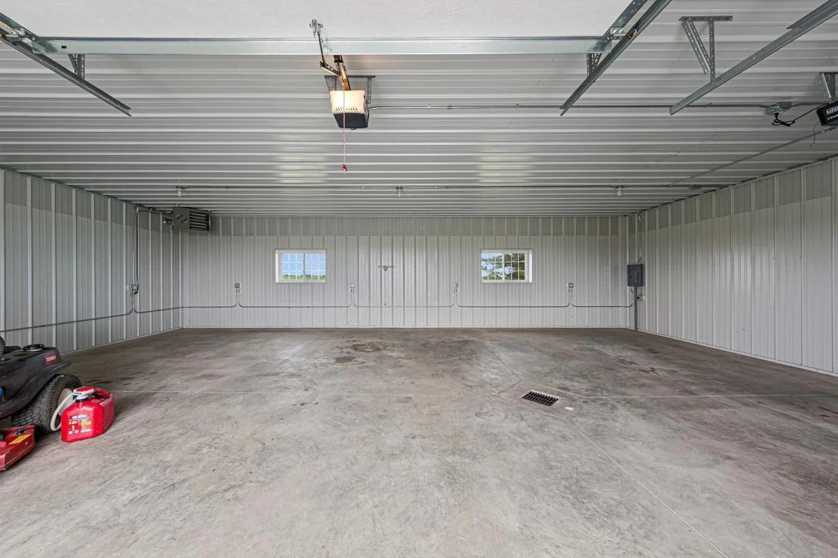 5 Garage.jpg