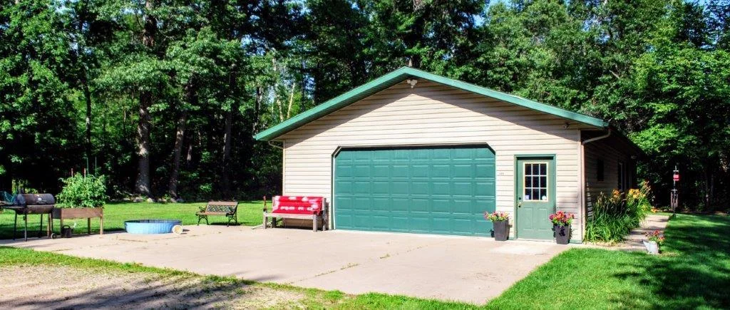 Large patio/apron