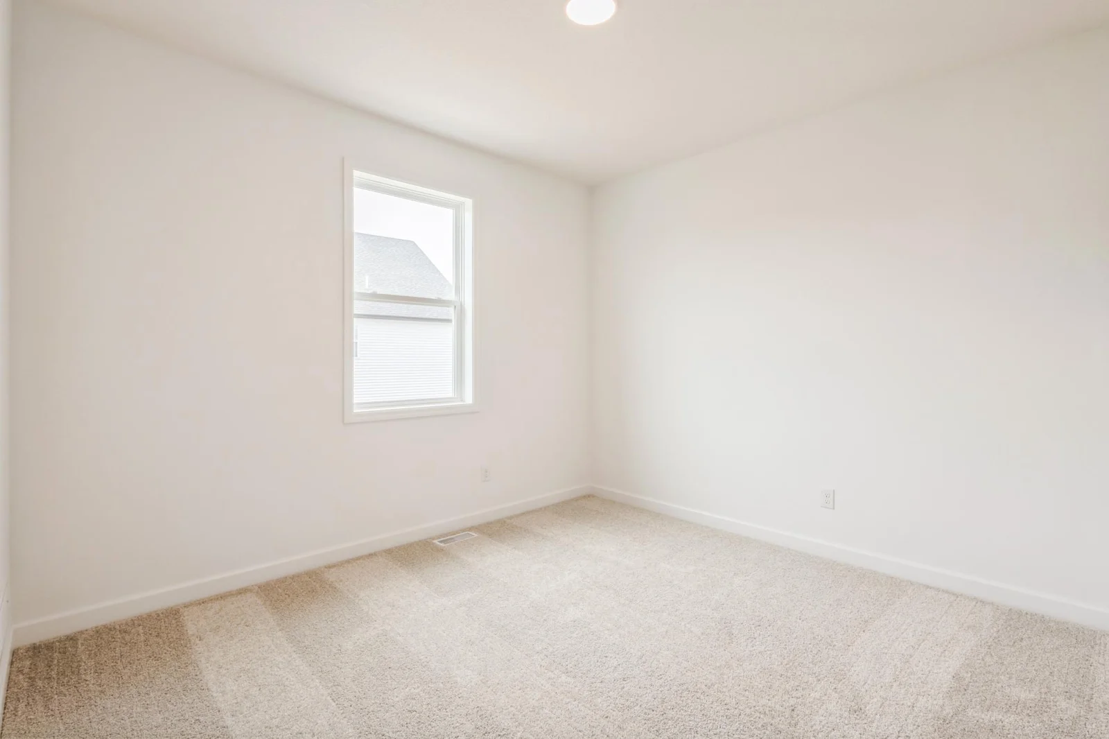 (Photo of a similar home, finishes may vary)