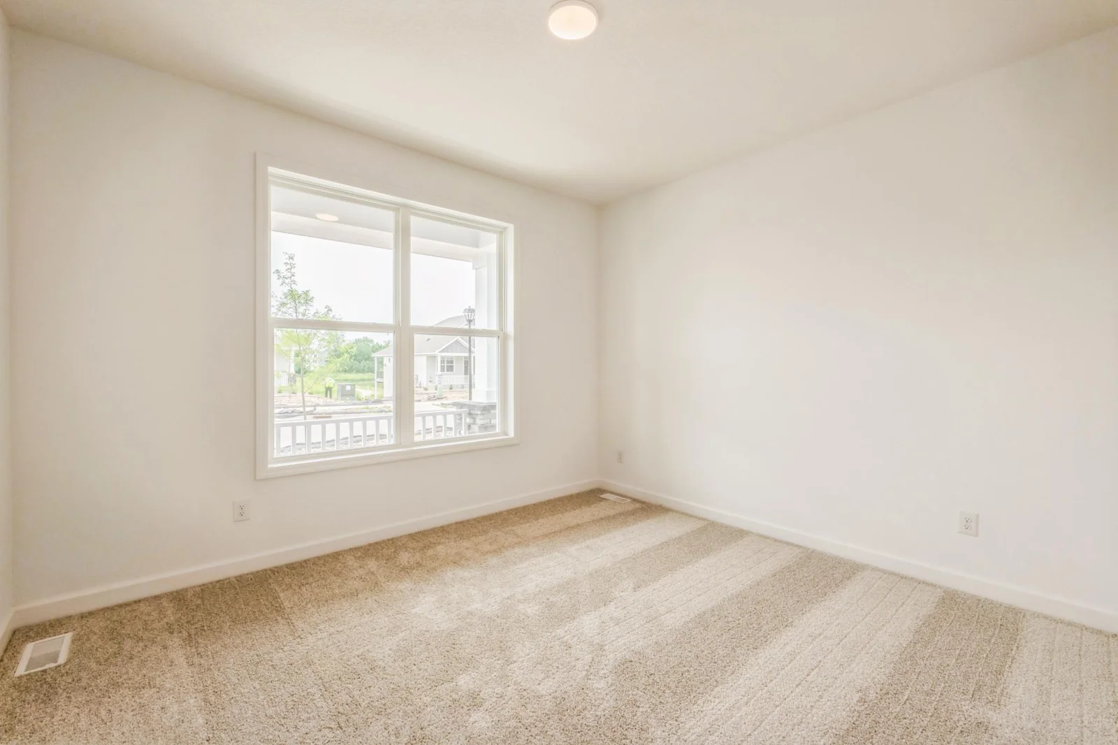 (Photo of a similar home, finishes may vary)