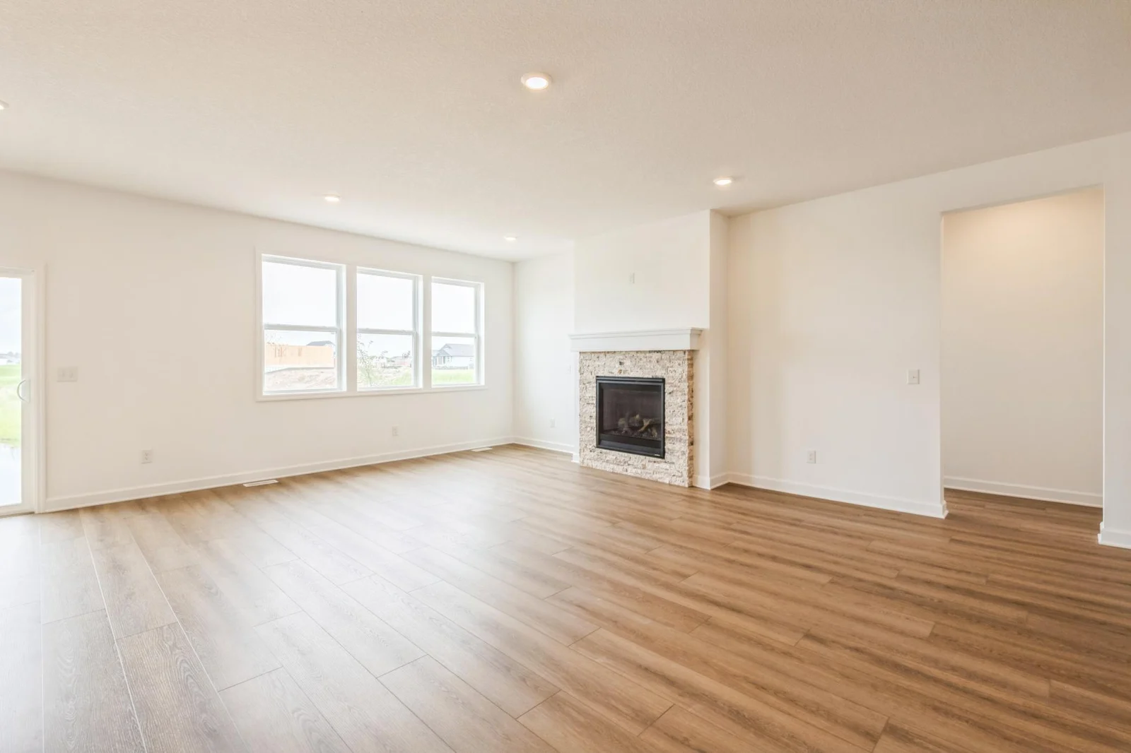 (Photo of a similar home, finishes may vary)