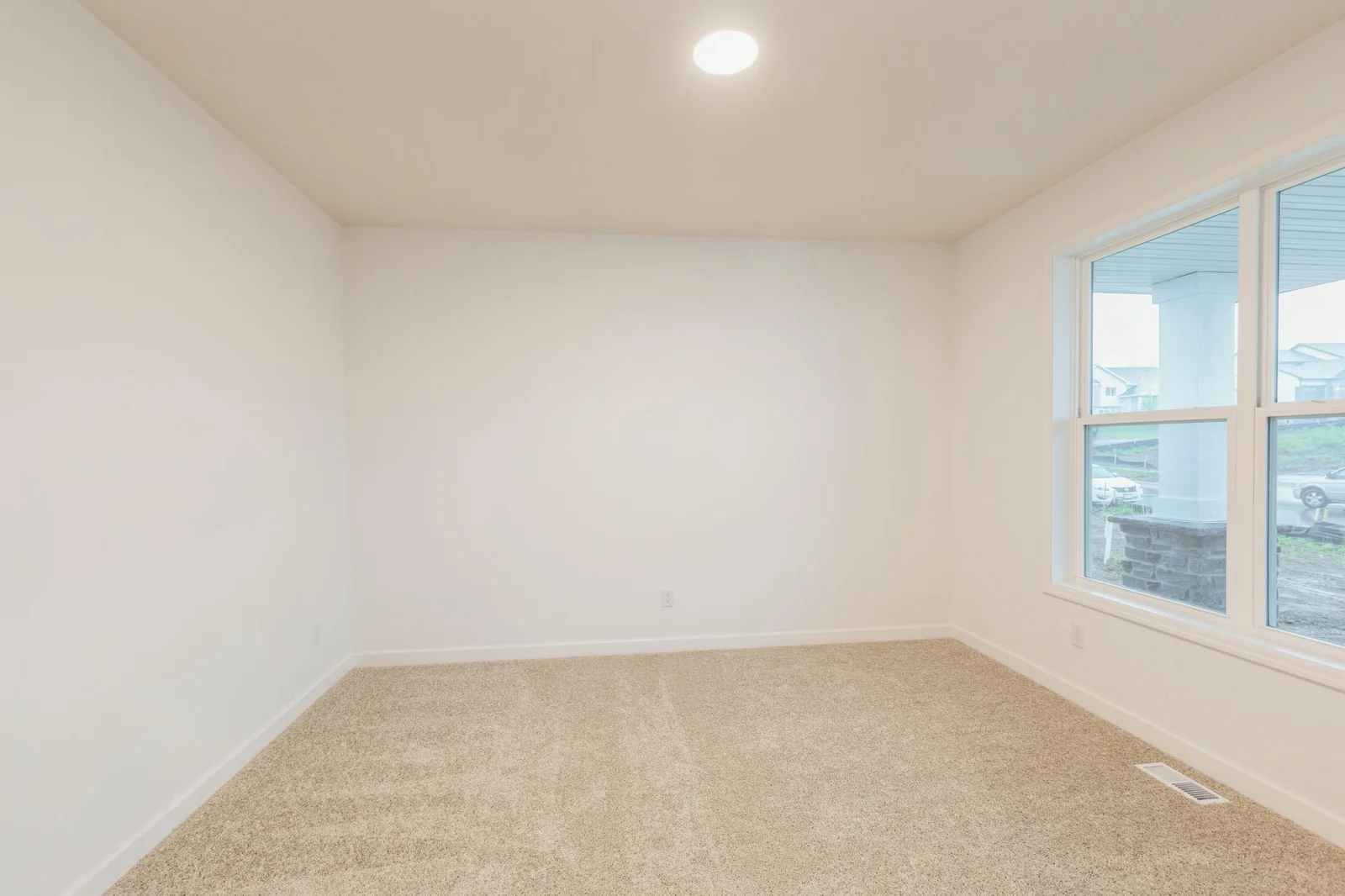 (Actual photo of the home) Home is complete and move in ready!